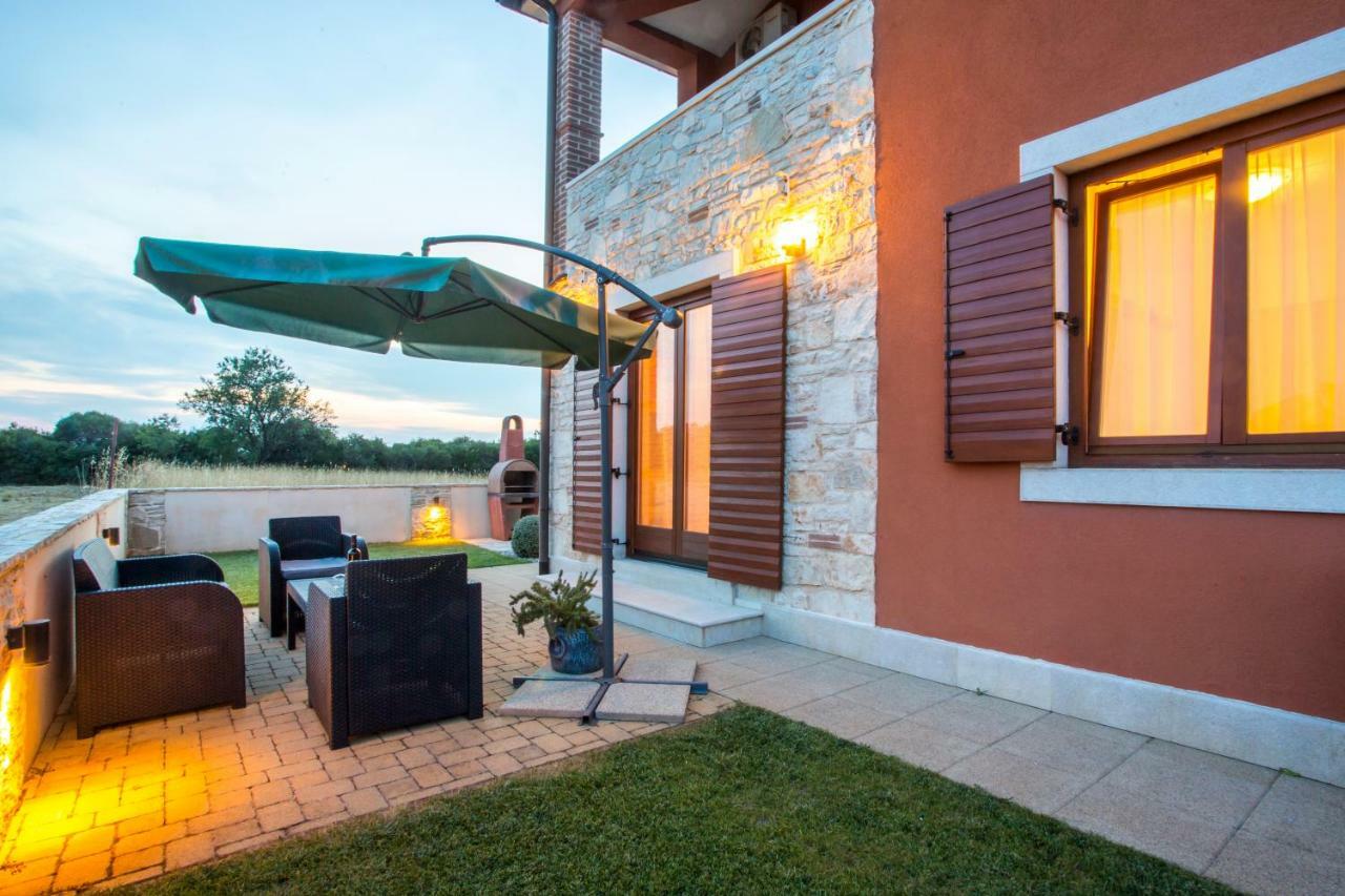 Apartman Irena Pula Exterior foto