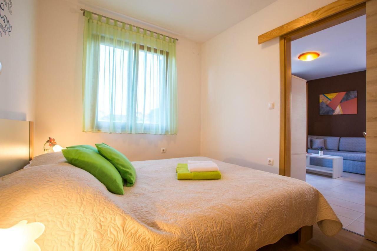 Apartman Irena Pula Exterior foto
